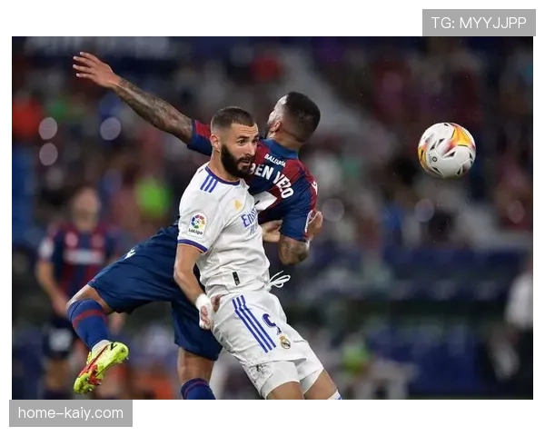 半决赛首回合：皇家马德里主场1-1战平拜仁慕尼黑，维尼修斯破门