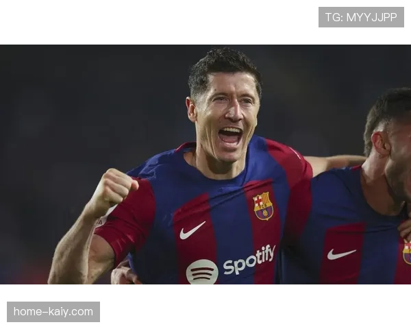 莱万传记作者透露：波兰前锋不适应巴萨替补角色，未来可能赴美职联或沙特